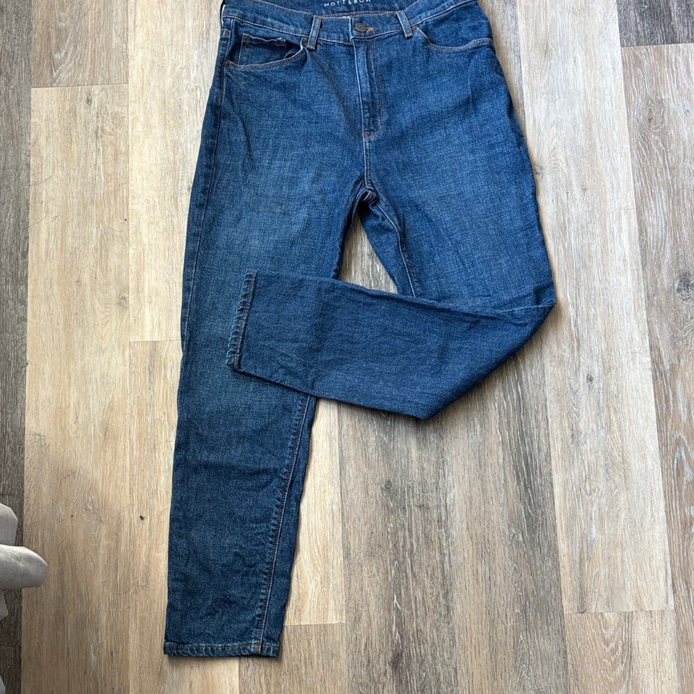 Mott & Bow  Straight Leg Jeans